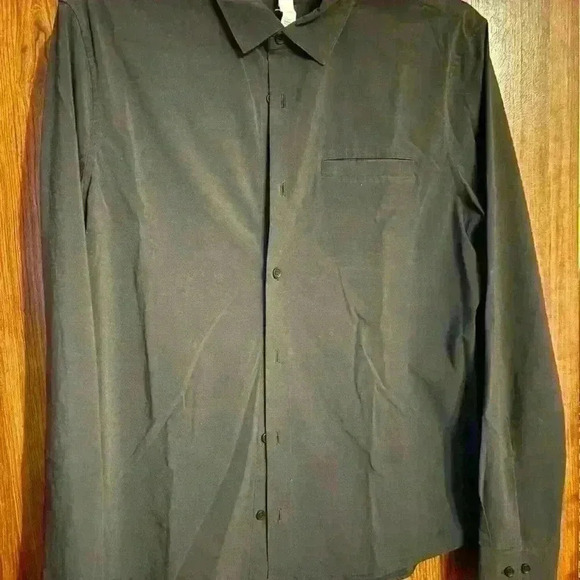 SOLD!!!! BULK  LULULEMON SHIRTS men’s shirts Med  & Large sizes. - Picture 13 of 15